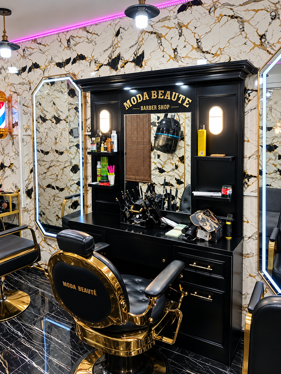Fauteuil noir et or devant le poste MODA BEAUTE Barber Shop